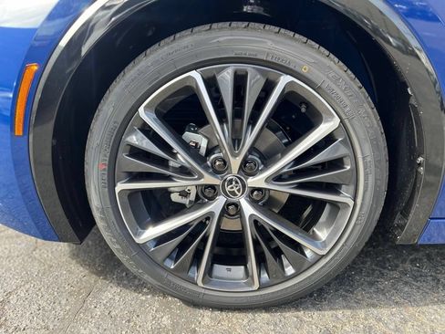 New 2026 Toyota Prius XLE FWD image 6