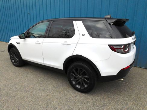 Used 2018 Land Rover Discovery Sport HSE image 3
