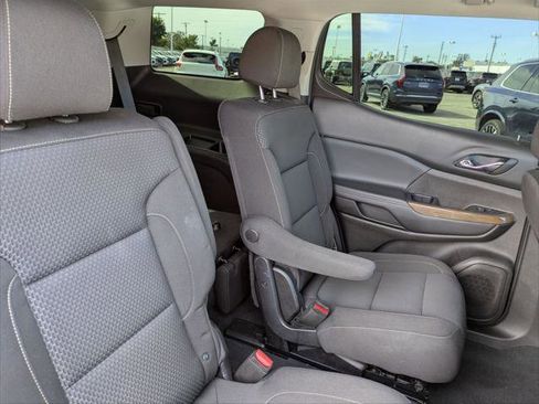 Used 2022 GMC Acadia SLE w/ Driver Convenience Package image 25