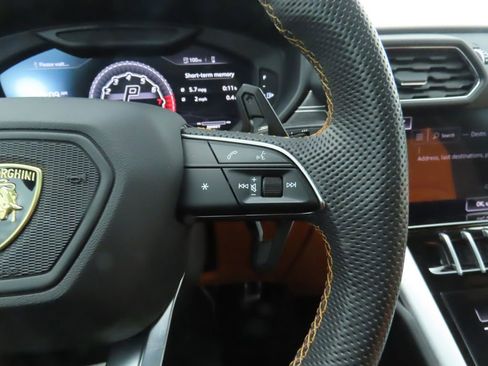 Used 2020 Lamborghini Urus image 12