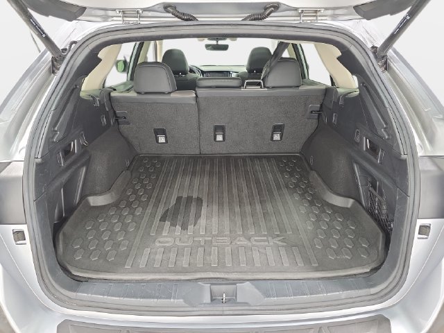 Used 2020 Subaru Outback Onyx Edition XT AWD/4WD image 35