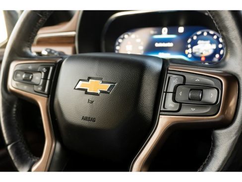 Used 2022 Chevrolet Suburban High Country AWD/4WD image 29