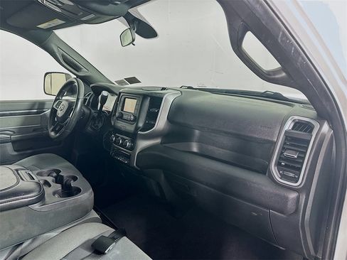 Used 2021 RAM 2500 Big Horn image 32