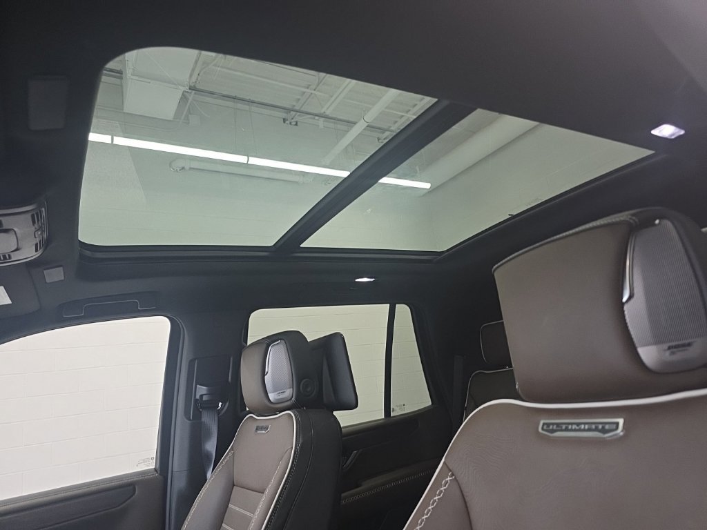 Used 2025 GMC Yukon Denali Ultimate AWD/4WD image 57