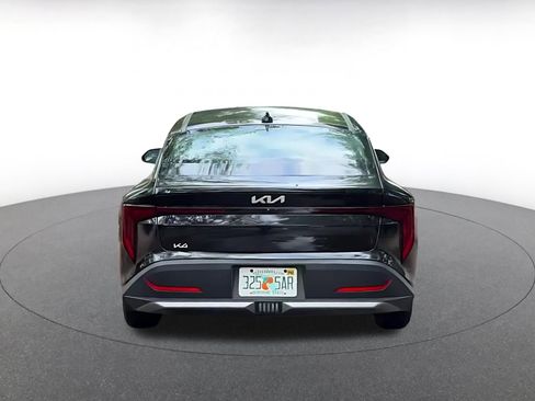 Used 2025 Kia K4 FWD image 14