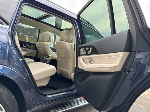 New 2026 Mercedes-Benz GLS 450 4MATIC image 27