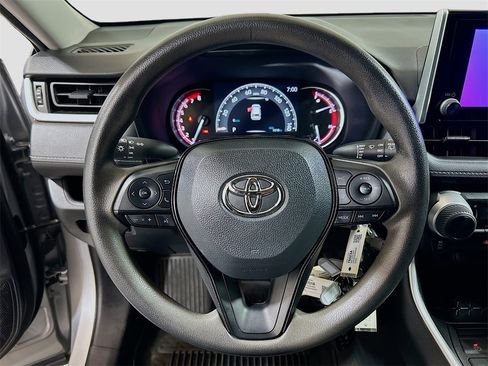 Used 2023 Toyota RAV4 LE image 9