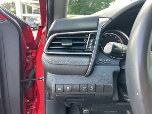 Used 2024 Toyota Camry SE FWD image 28