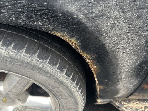 Used 2012 Chevrolet Suburban LTZ image 14