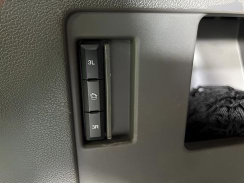 Used 2018 Ford Expedition Max XLT image 8