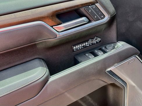 Used 2025 Chevrolet Silverado 1500 High Country w/ Midnight Edition RWD image 18