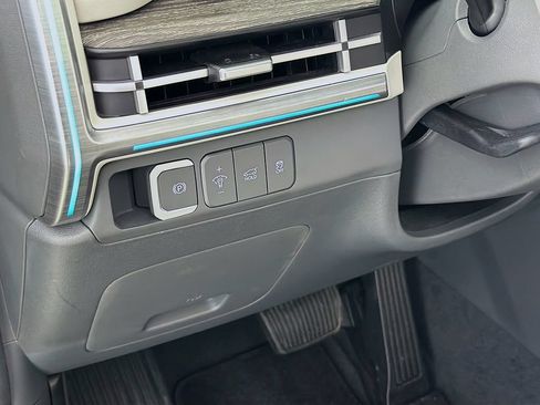 Used 2024 Hyundai Santa Fe Calligraphy FWD image 13