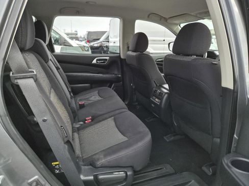 Used 2020 Nissan Pathfinder S image 18