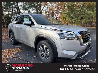 New 2025 Nissan Pathfinder SL