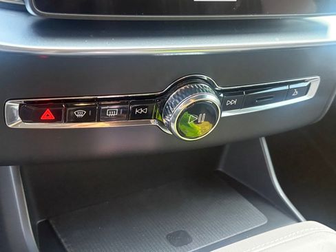 New 2026 Volvo XC90 B5 Plus image 14