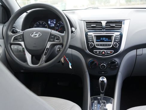 Used 2015 Hyundai Accent GLS w/ Option Group 03 image 19