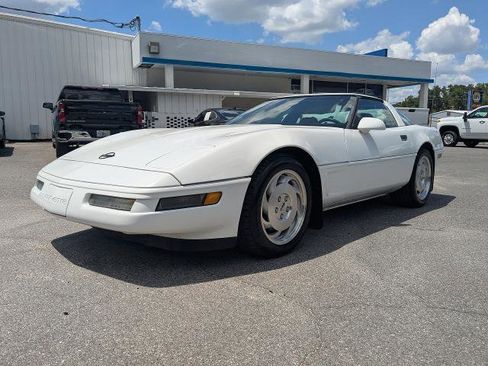 Used 1996 Chevrolet Corvette Coupe RWD image 7