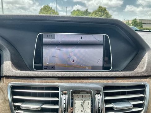 Used 2014 Mercedes-Benz E 350 4MATIC Sedan image 14