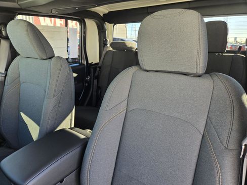 New 2026 Jeep Gladiator Sport image 25