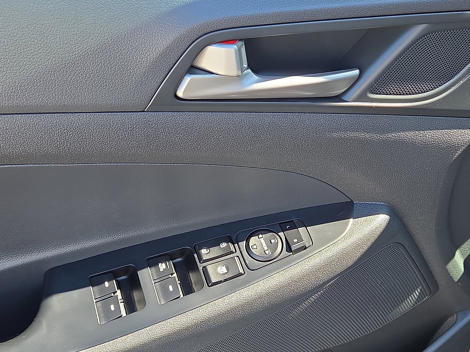 Used 2018 Hyundai Tucson Value AWD/4WD image 13