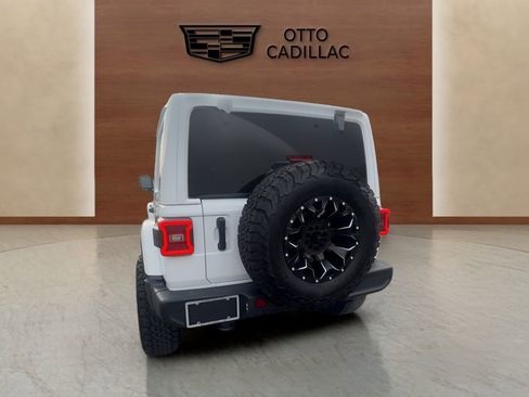 Used 2020 Jeep Wrangler Unlimited Sahara image 4