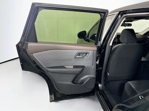 Used 2023 Nissan Rogue SV FWD image 25
