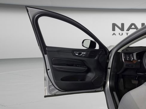 Used 2023 Volvo XC60 B6 Ultimate w/ Protection Package Premier image 22