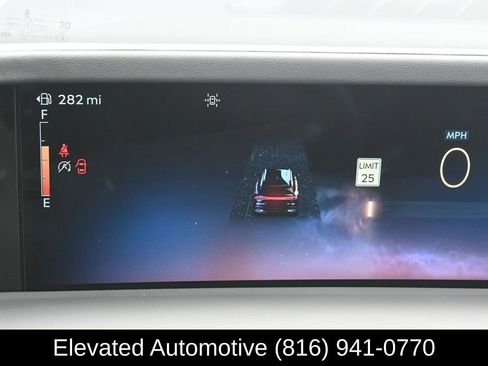 Used 2025 Lincoln Nautilus Reserve w/ Jet Appearance Package AWD/4WD image 8