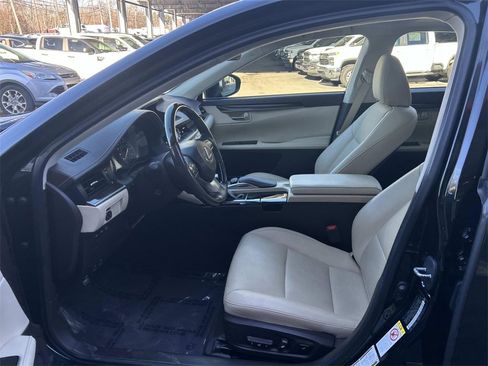 Used 2017 Lexus ES 350 w/ Navigation System Package image 11