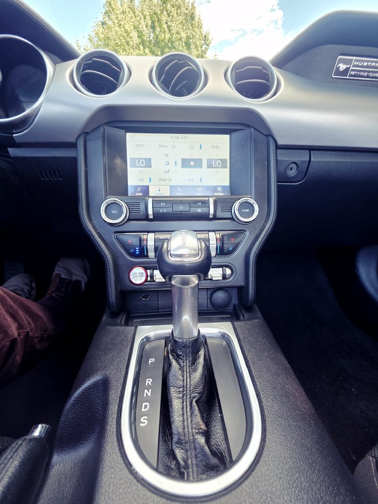 Used 2020 Ford Mustang Premium RWD image 33