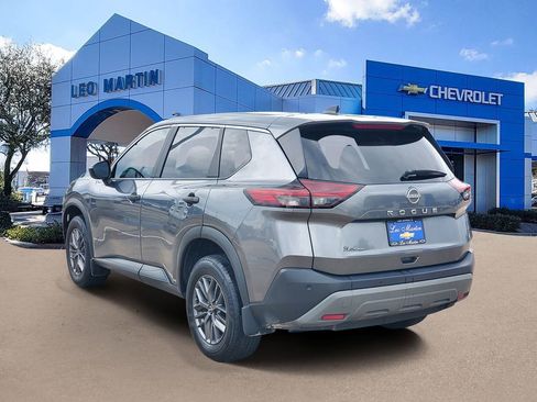 Used 2023 Nissan Rogue S FWD image 4