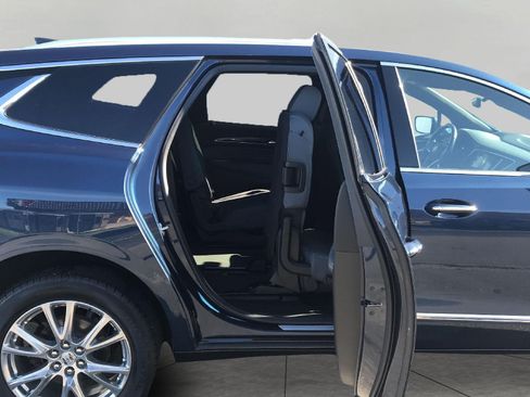 Used 2023 Buick Enclave Premium AWD/4WD image 27