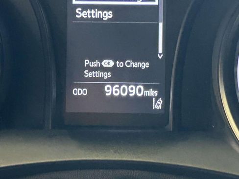 Used 2023 Toyota Camry SE FWD image 27