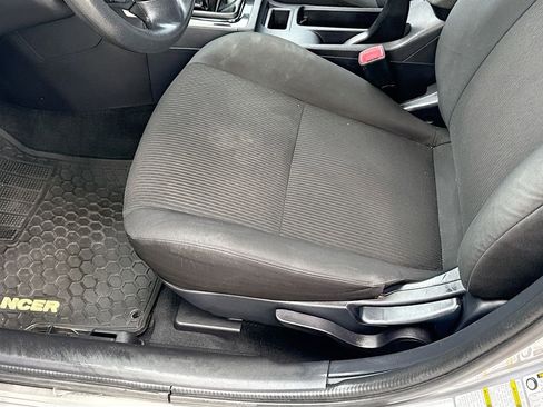 Used 2017 Mitsubishi Lancer ES FWD image 21