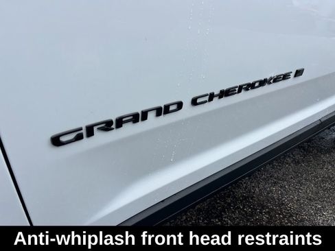 Used 2025 Jeep Grand Cherokee Limited w/ Black Appearance Package RWD image 20