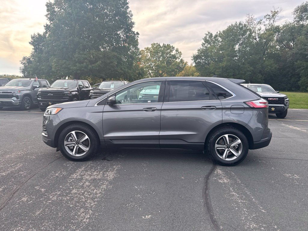Used 2024 Ford Edge SEL w/ Convenience Package AWD/4WD image 4