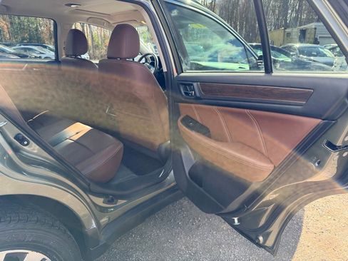 Used 2017 Subaru Outback 2.5i Touring image 25