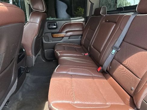 Used 2015 Chevrolet Silverado 1500 High Country w/ High Country Premium Package RWD image 16