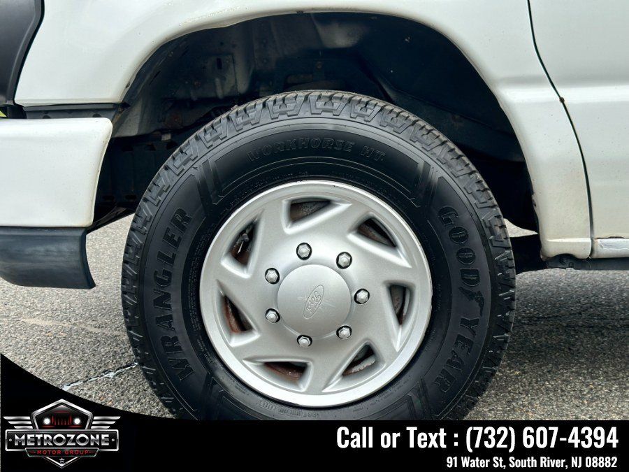 Used 2012 Ford E-350 and Econoline 350 Super Duty RWD image 30