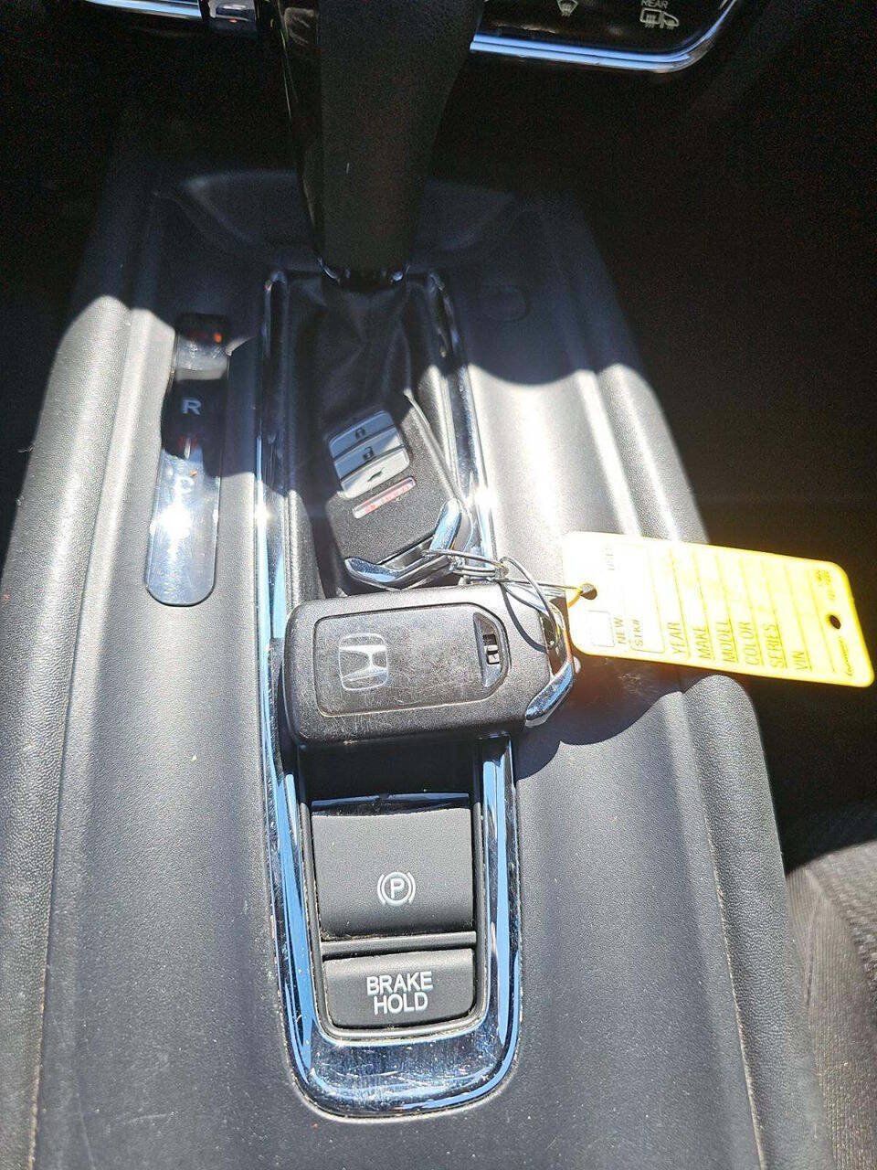 Used 2018 Honda HR-V EX image 8