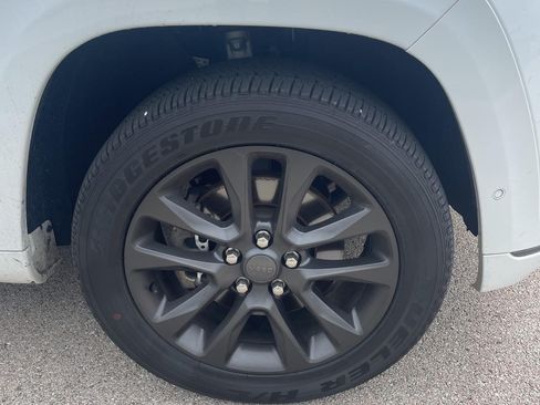 Used 2018 Jeep Grand Cherokee High Altitude AWD/4WD image 24
