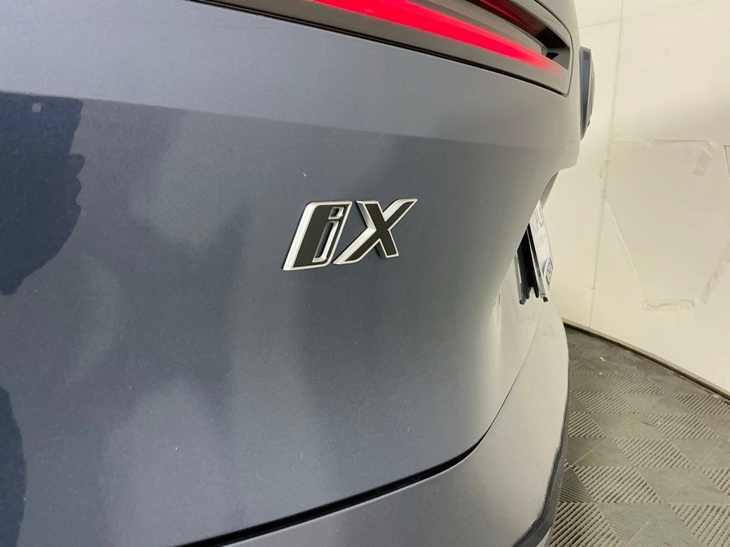 Certified 2026 BMW iX M70 AWD/4WD image 31