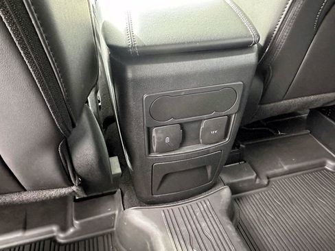 Used 2023 Ford Explorer XLT w/ Equipment Group 202A image 13