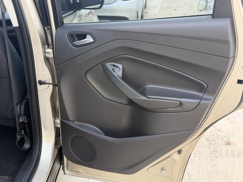 Used 2017 Ford Escape SE FWD image 30