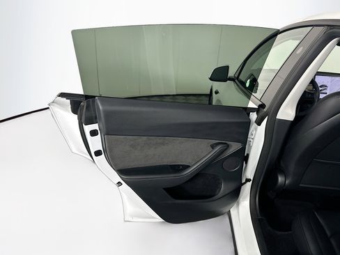 Used 2024 Tesla Model Y Long Range image 24