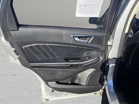 Used 2016 Ford Edge Sport w/ Technology Package image 12