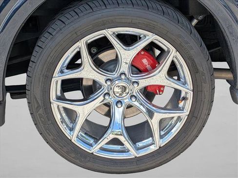 Used 2025 Ford F150 Lariat w/ Equipment Group 502A High AWD/4WD image 9
