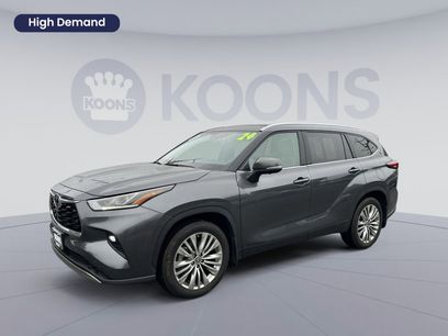 Used 2024 Toyota Highlander Platinum