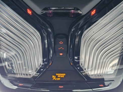 Used 2019 BMW 530e xDrive w/ Premium Package image 18