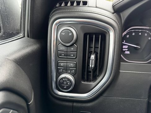 Used 2019 GMC Sierra 1500 SLT w/ SLT Premium Plus Package AWD/4WD image 17